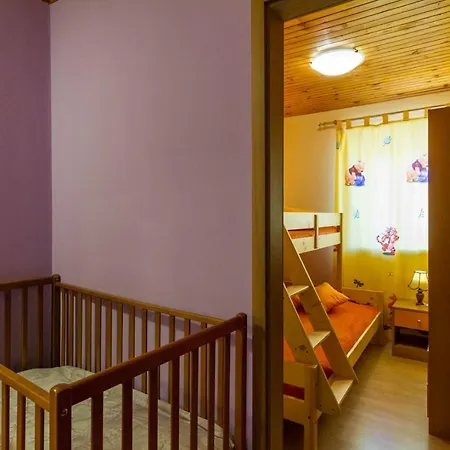 Σπίτι διακοπών Holiday House Emily With A Pool *